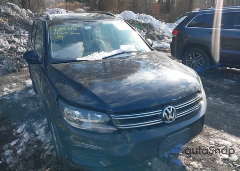 2017 Volkswagen Tiguan 2.0T Wolfsburg Edition z USA, uszkodzony, nr VIN WVGSV7AX1HW503474